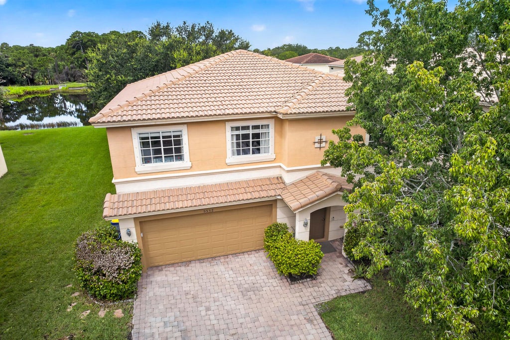 Photo of 5532 SE GRAHAM Drive, Stuart, FL 34997 (MLS # B26061509)