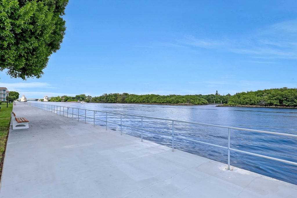 Photo of 680 Horizon W, Boynton Beach, FL 33435 (MLS # B26042076)
