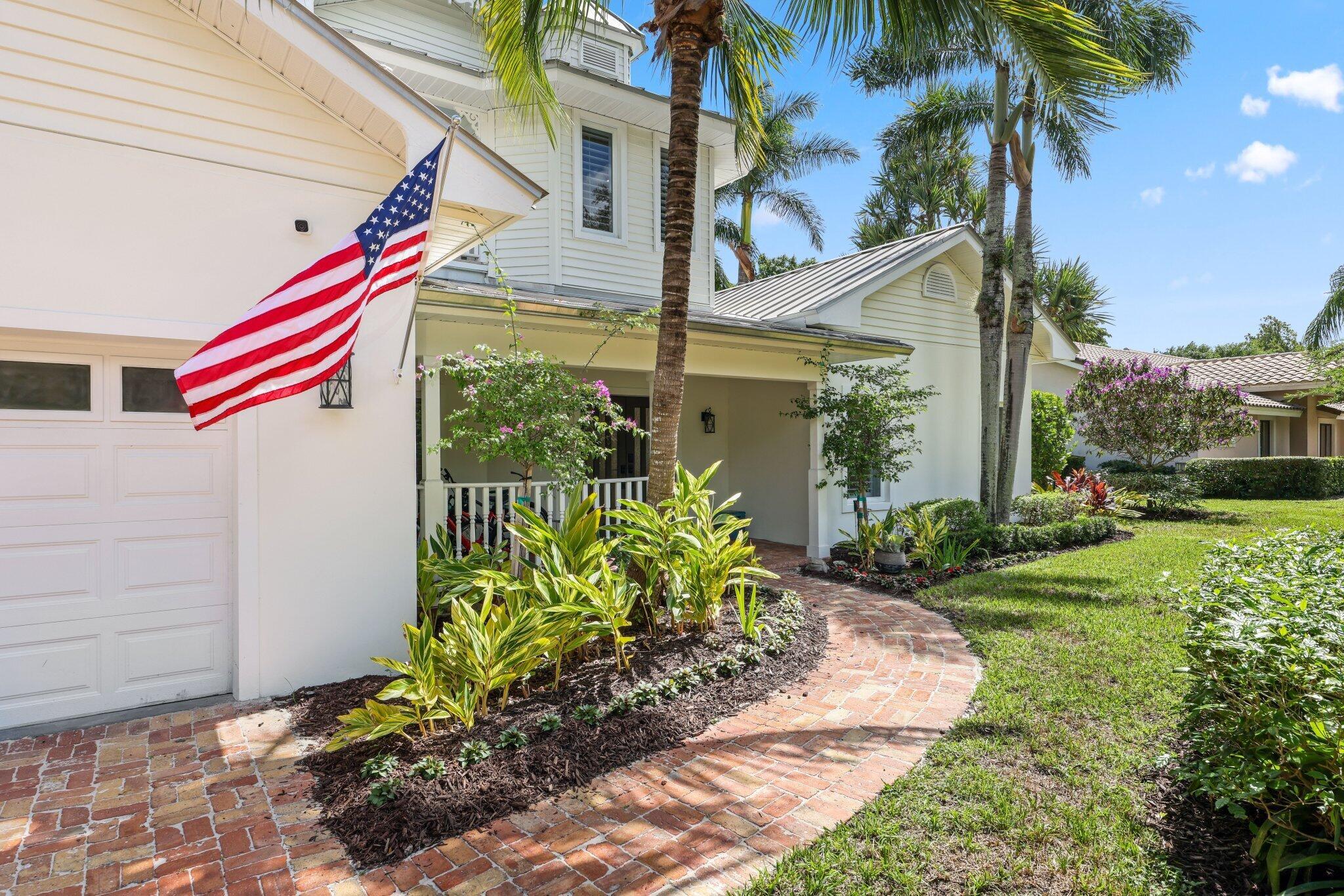 2938 Banyan Boulevard Circle NW