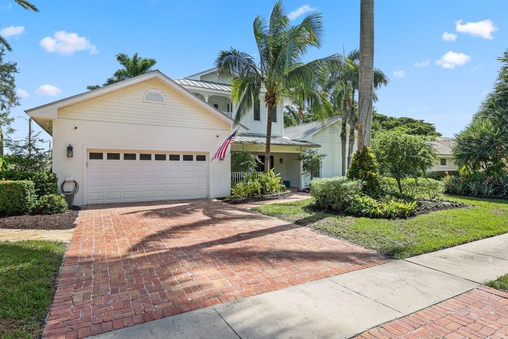 Photo of 2938 Banyan Boulevard Circle NW, Boca Raton, FL 33431 (MLS # R11131500)