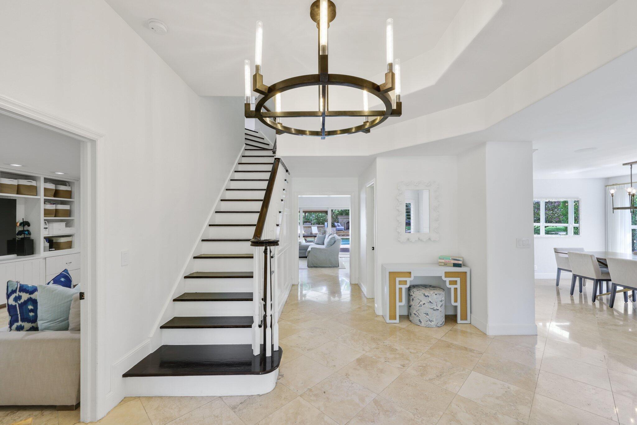 2938 Banyan Boulevard Circle NW