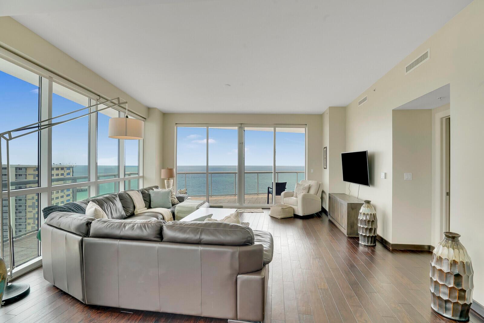 PLAZA AT OCEANSIDE (THE) - Residential Lease