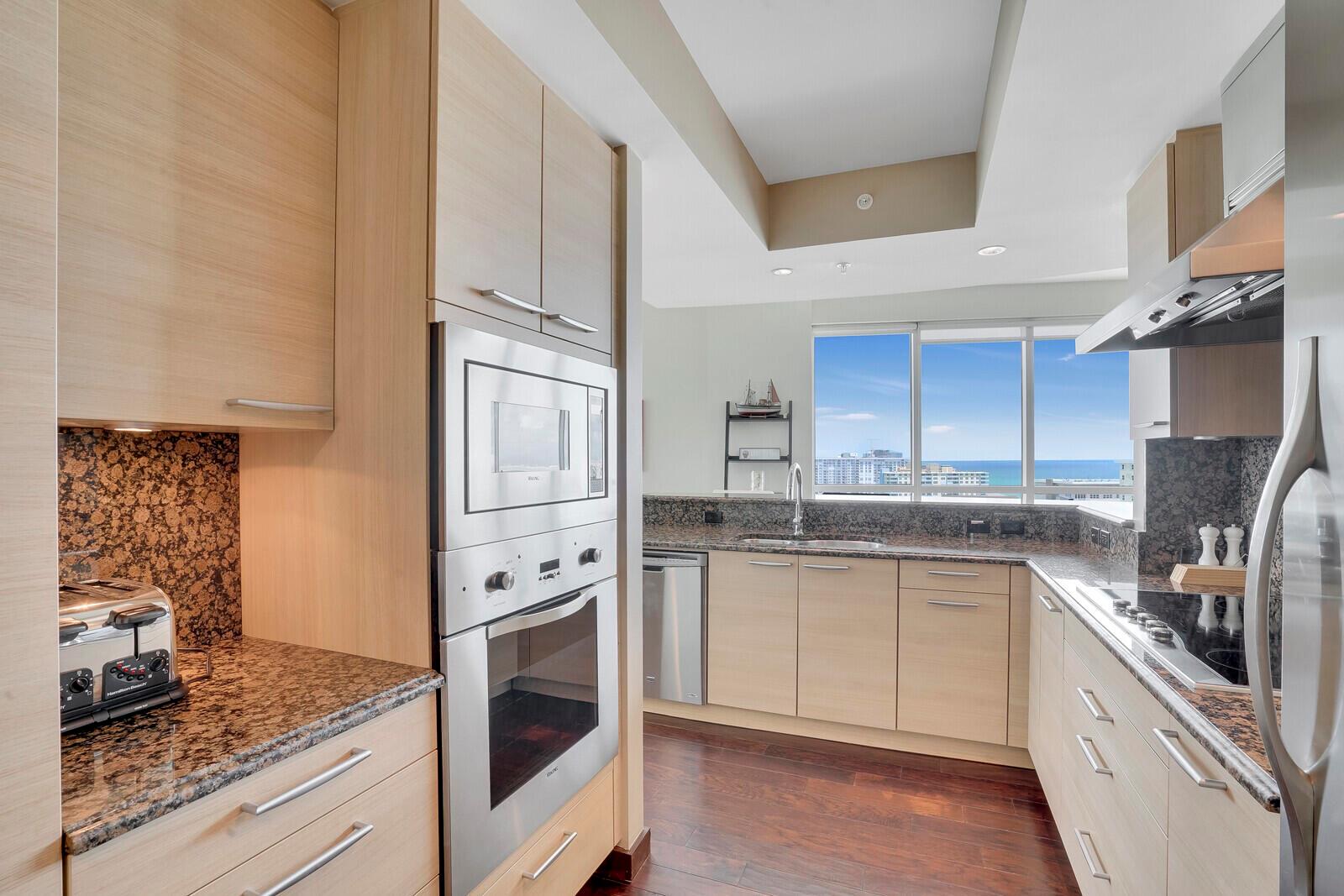 PLAZA AT OCEANSIDE (THE) - Residential Lease