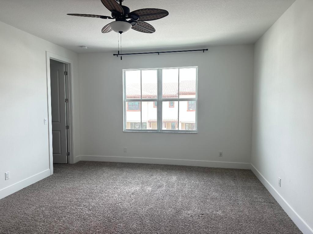 ALTON NEIGHBORHOOD - Residential Lease