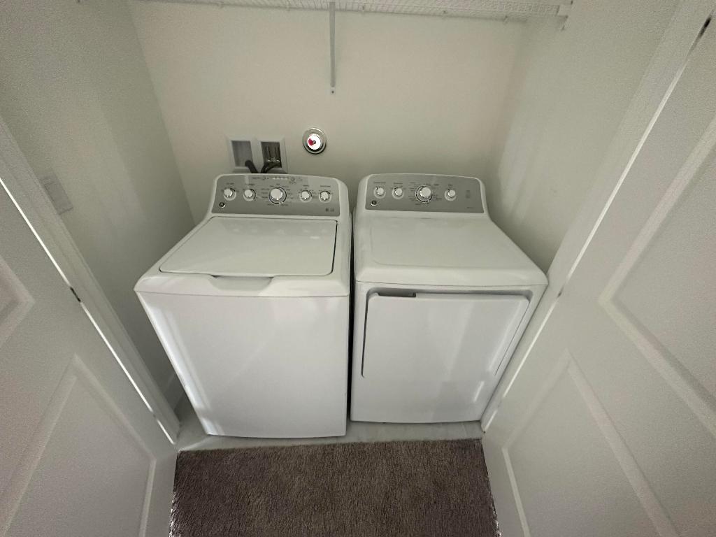 ALTON NEIGHBORHOOD - Residential Lease