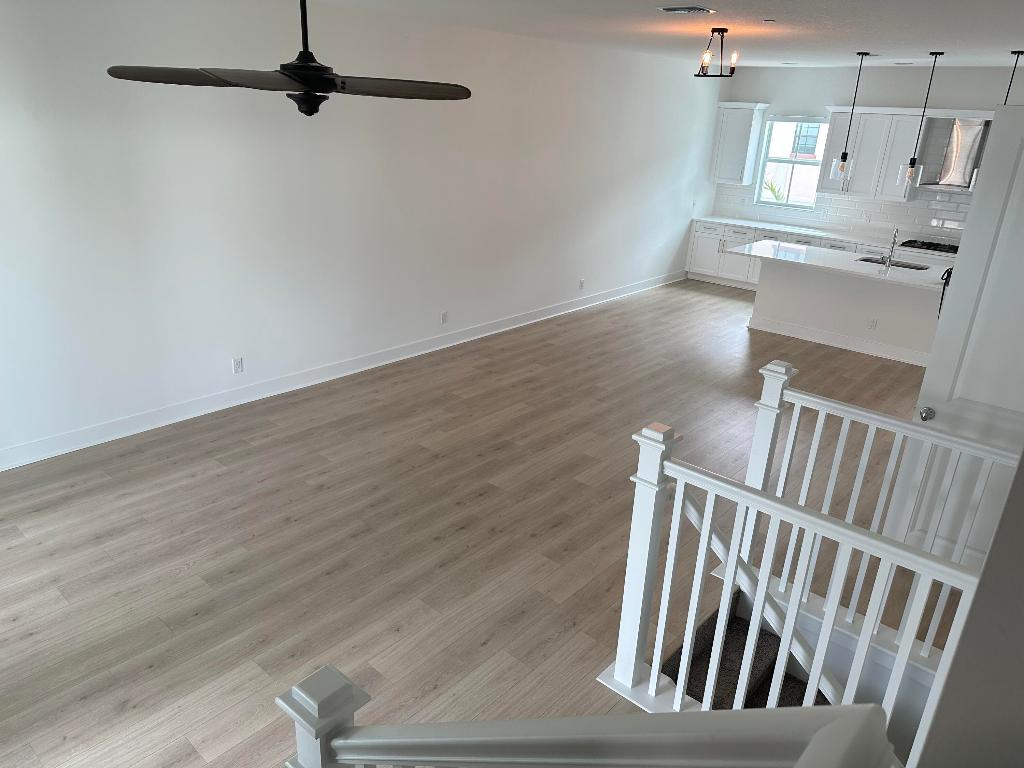 ALTON NEIGHBORHOOD - Residential Lease