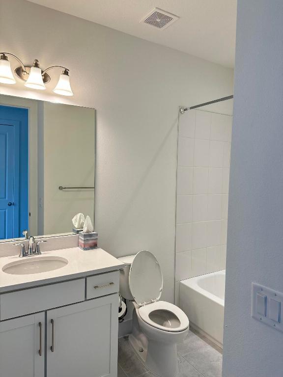 ALTON NEIGHBORHOOD - Residential Lease