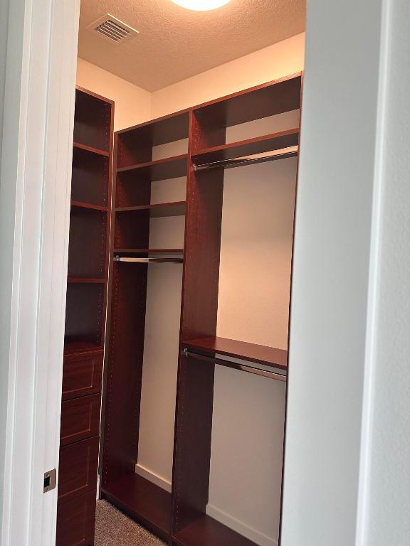 ALTON NEIGHBORHOOD - Residential Lease