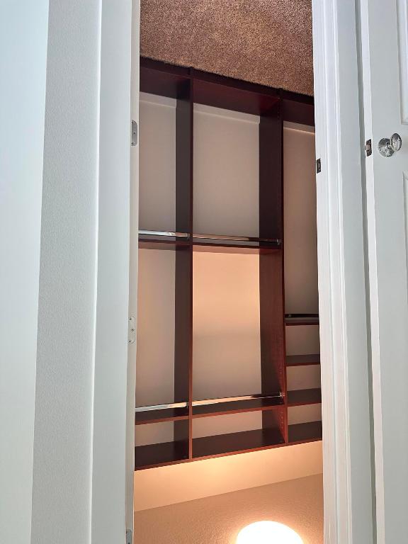 ALTON NEIGHBORHOOD - Residential Lease