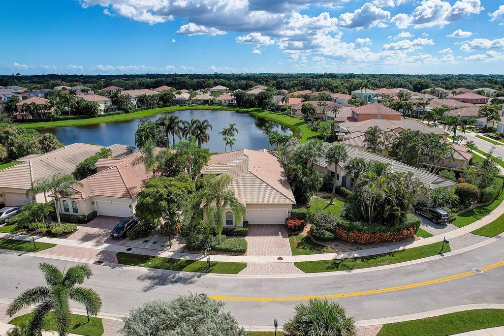 Photo of 224 Via Condado Way, Palm Beach Gardens, FL 33418 (MLS # R10931549)