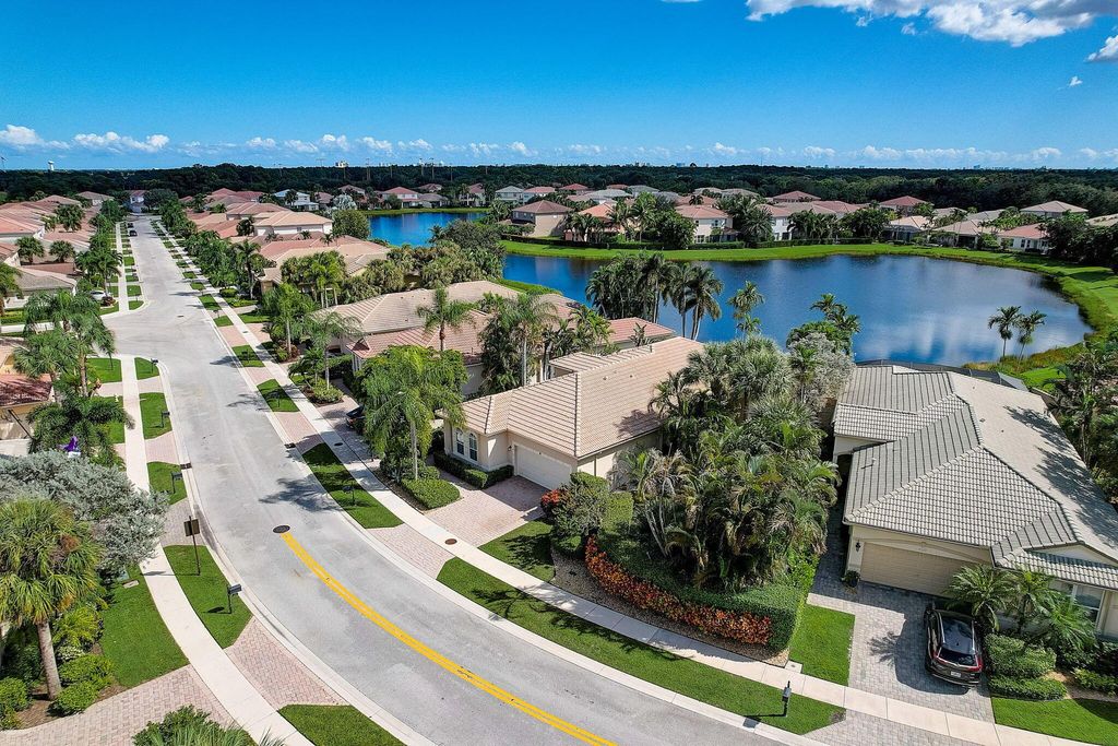 Photo of 224 Via Condado Way, Palm Beach Gardens, FL 33418 (MLS # R10931549)