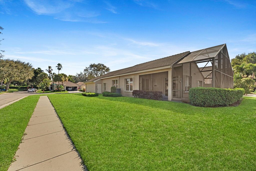 Photo of 13147 La Sabina Drive, Delray Beach, FL 33446 (MLS # R11160227)