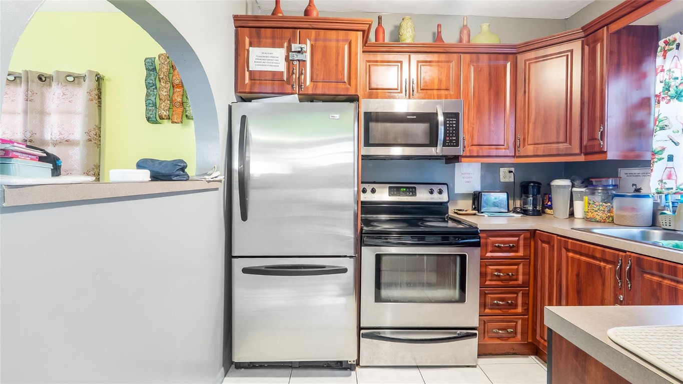 Town Of Hallandale B-13 D - Residential Income