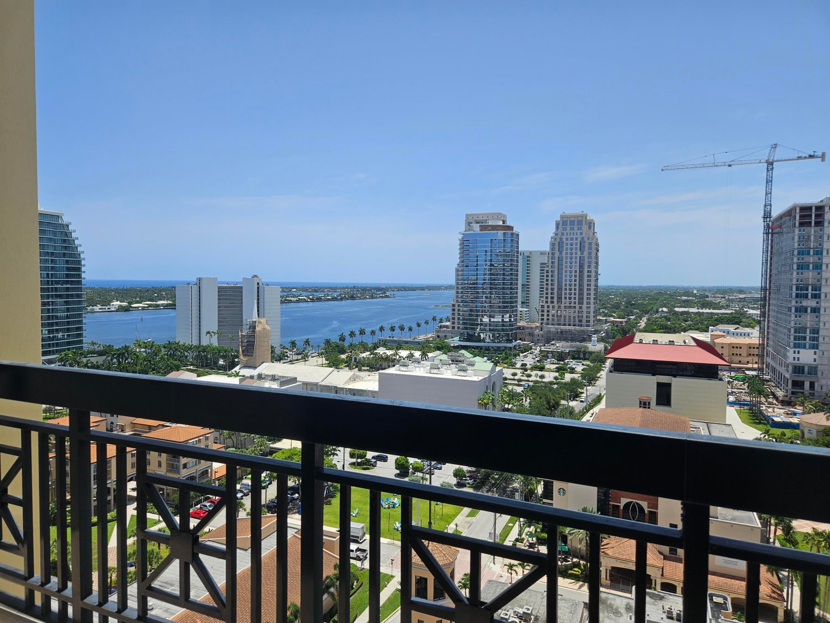 801 S Olive Avenue 1604