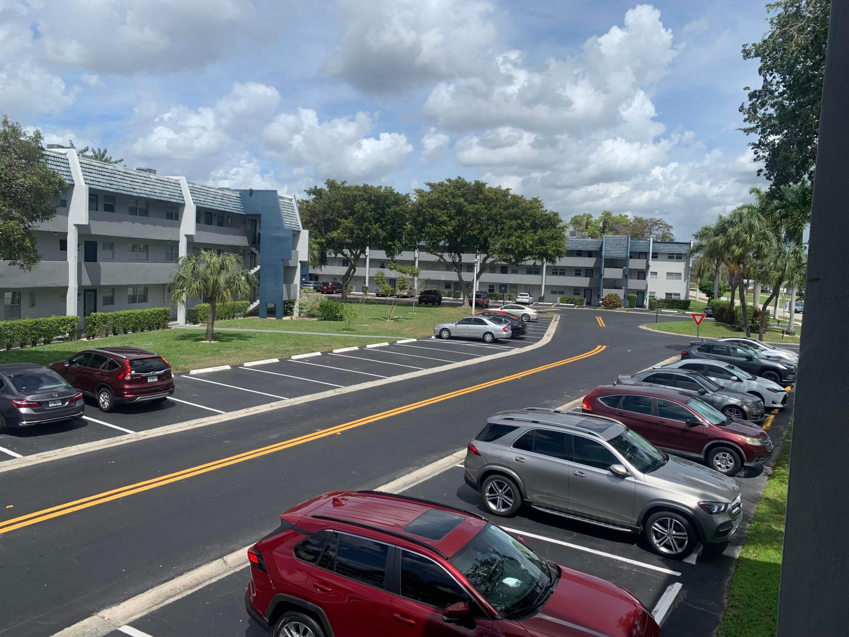 ORIOLE GOLF & TENNIS CLUB - Residential Lease