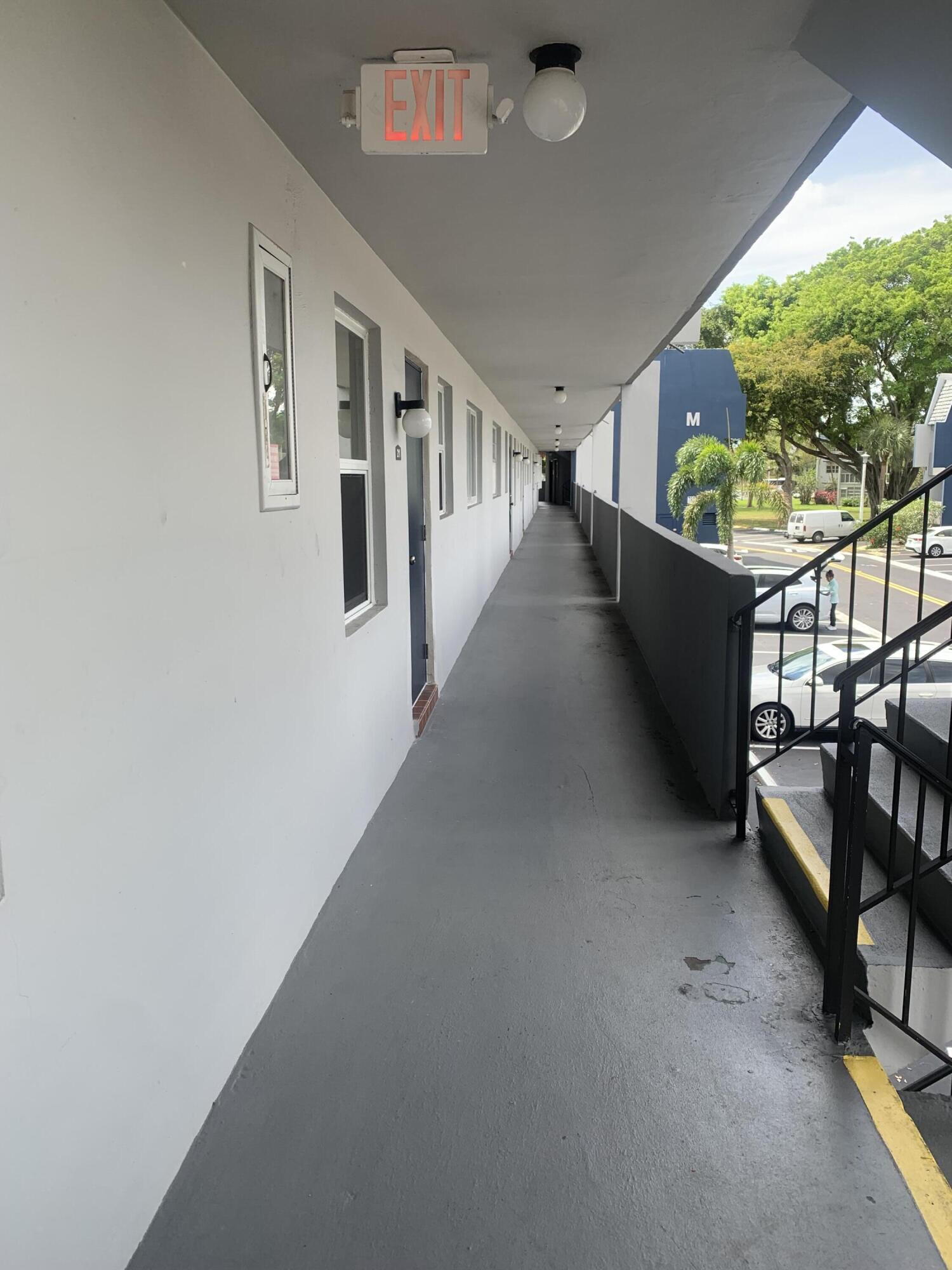 ORIOLE GOLF & TENNIS CLUB - Residential Lease