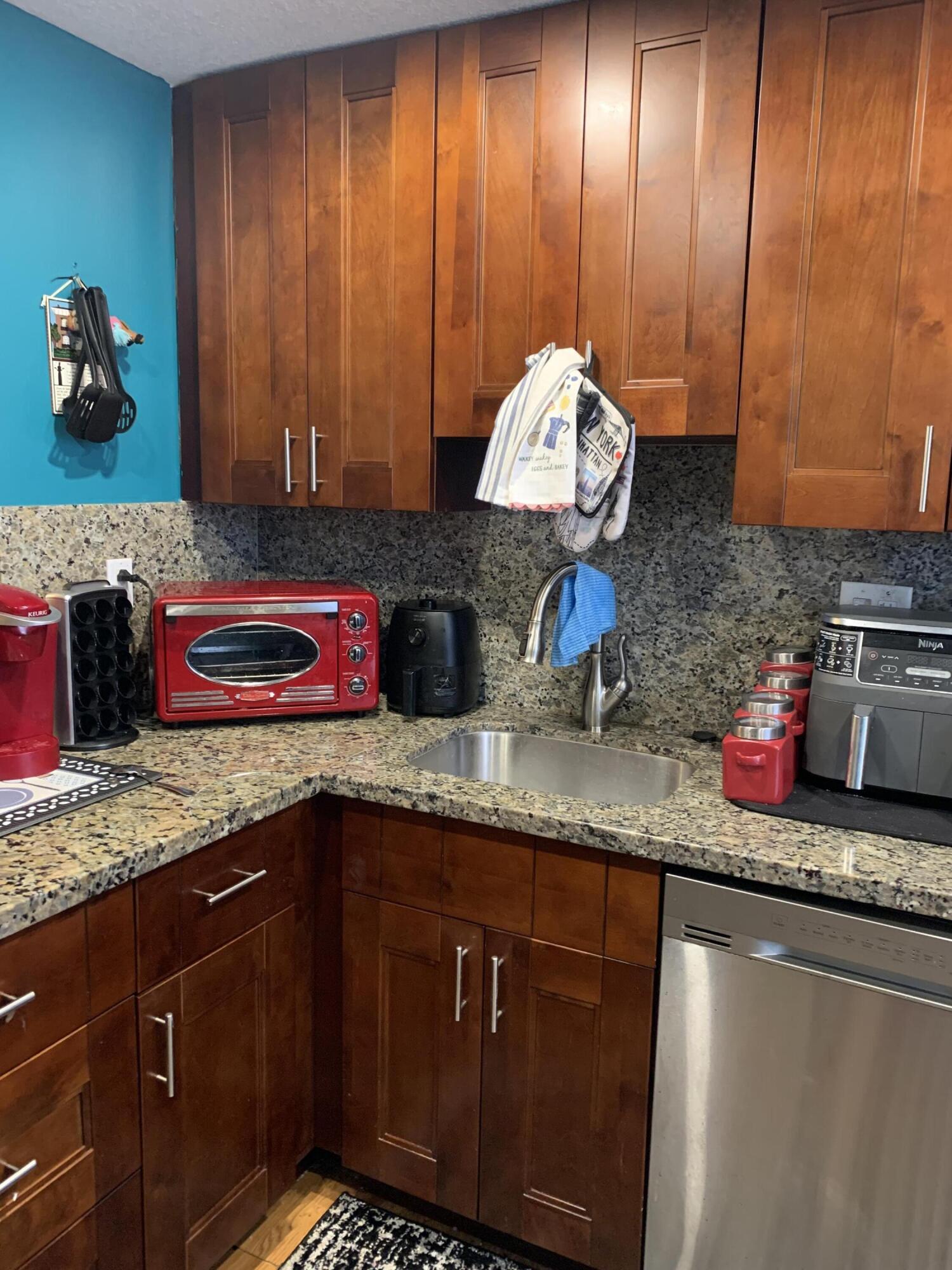 ORIOLE GOLF & TENNIS CLUB - Residential Lease