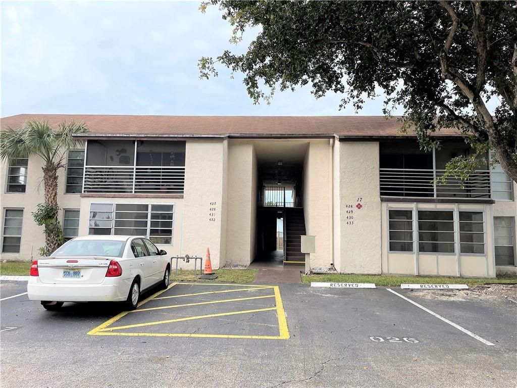 Photo of 426 N Laurel Dr #1701, Margate, FL 33063 (MLS # F10315876)