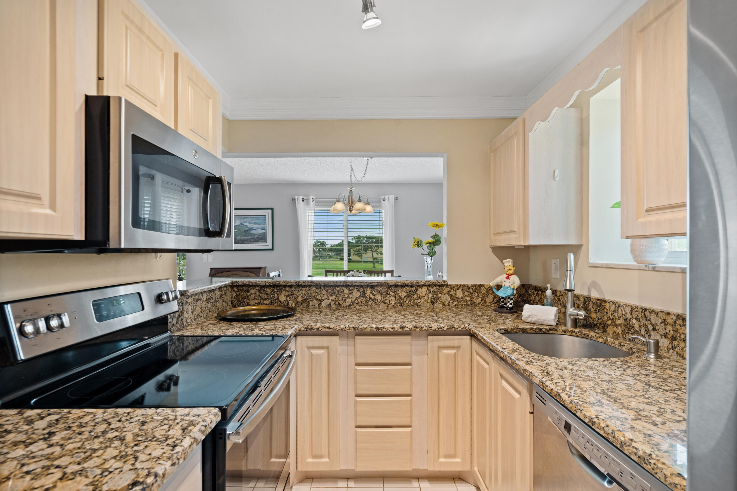 MILES GRANT CONDO - Residential