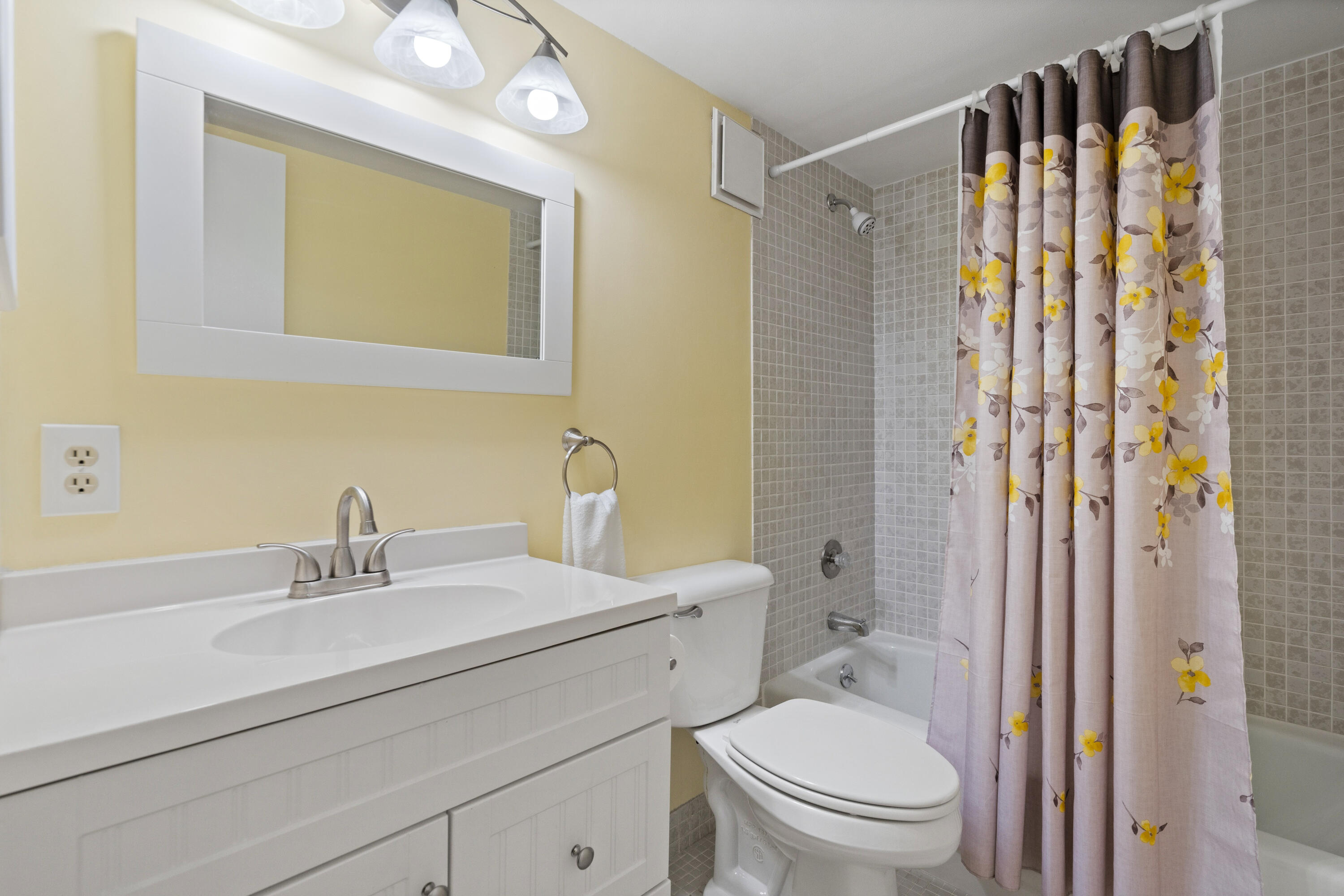 MILES GRANT CONDO - Residential