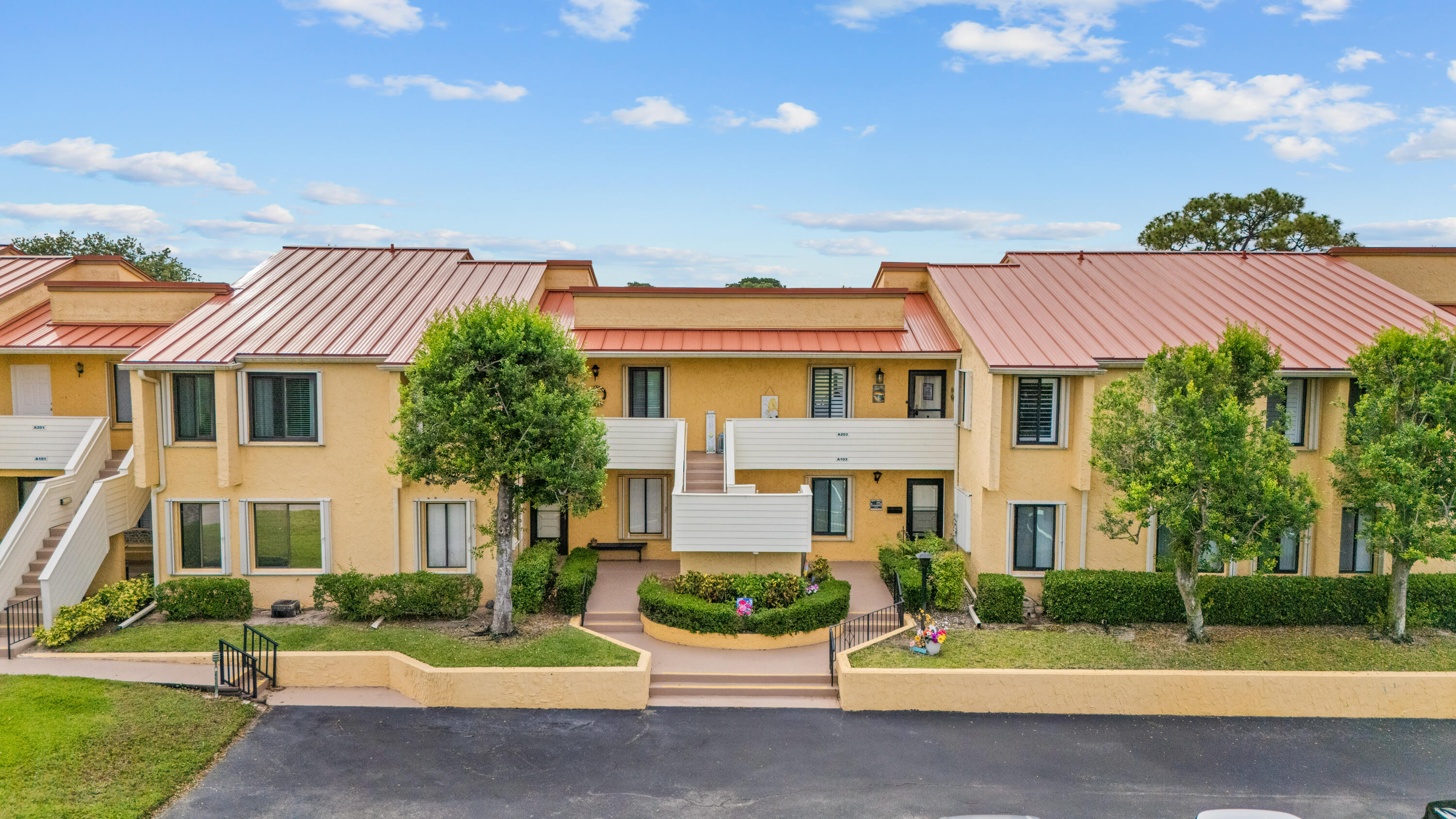 MILES GRANT CONDO - Residential
