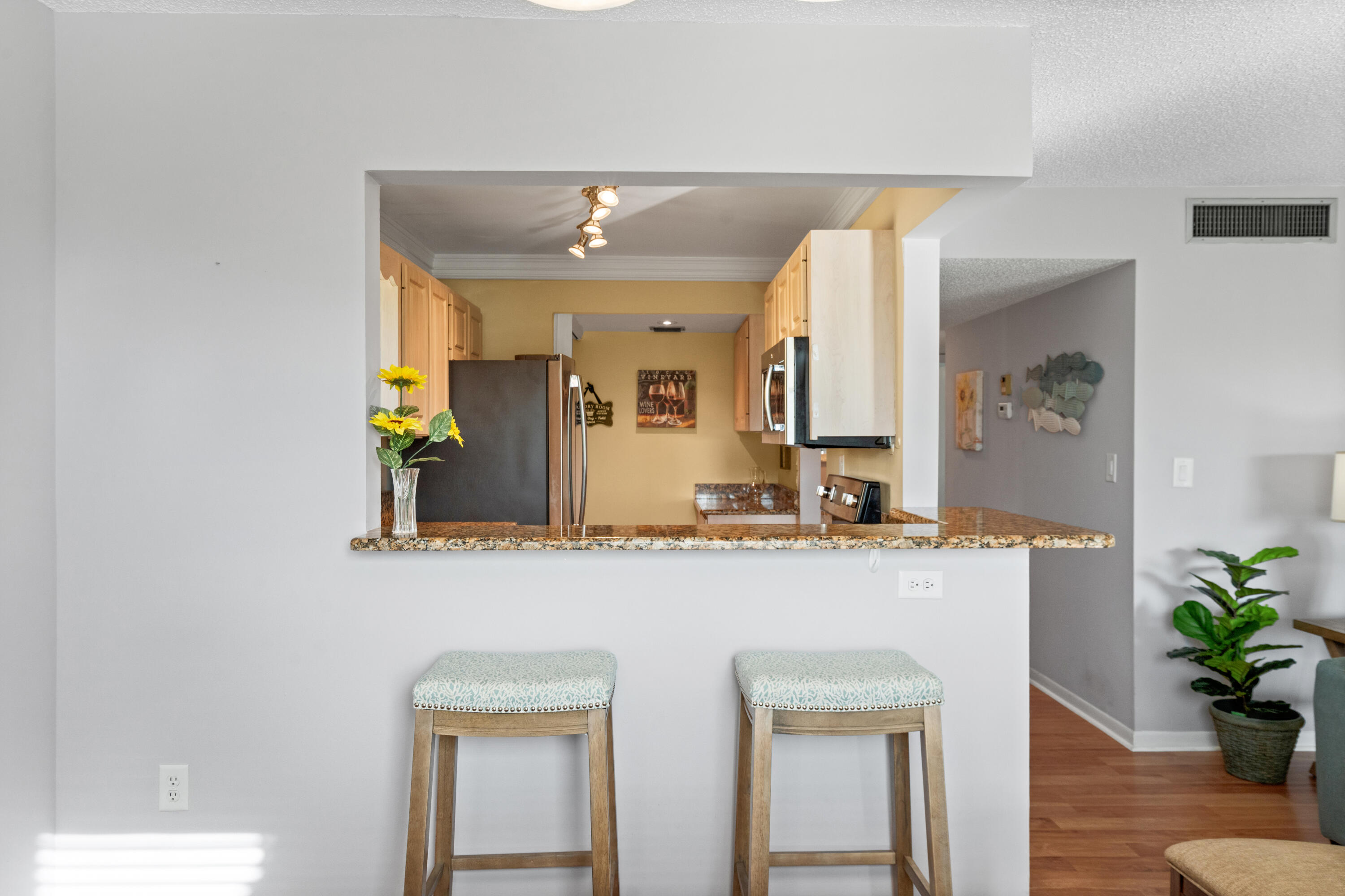 MILES GRANT CONDO - Residential