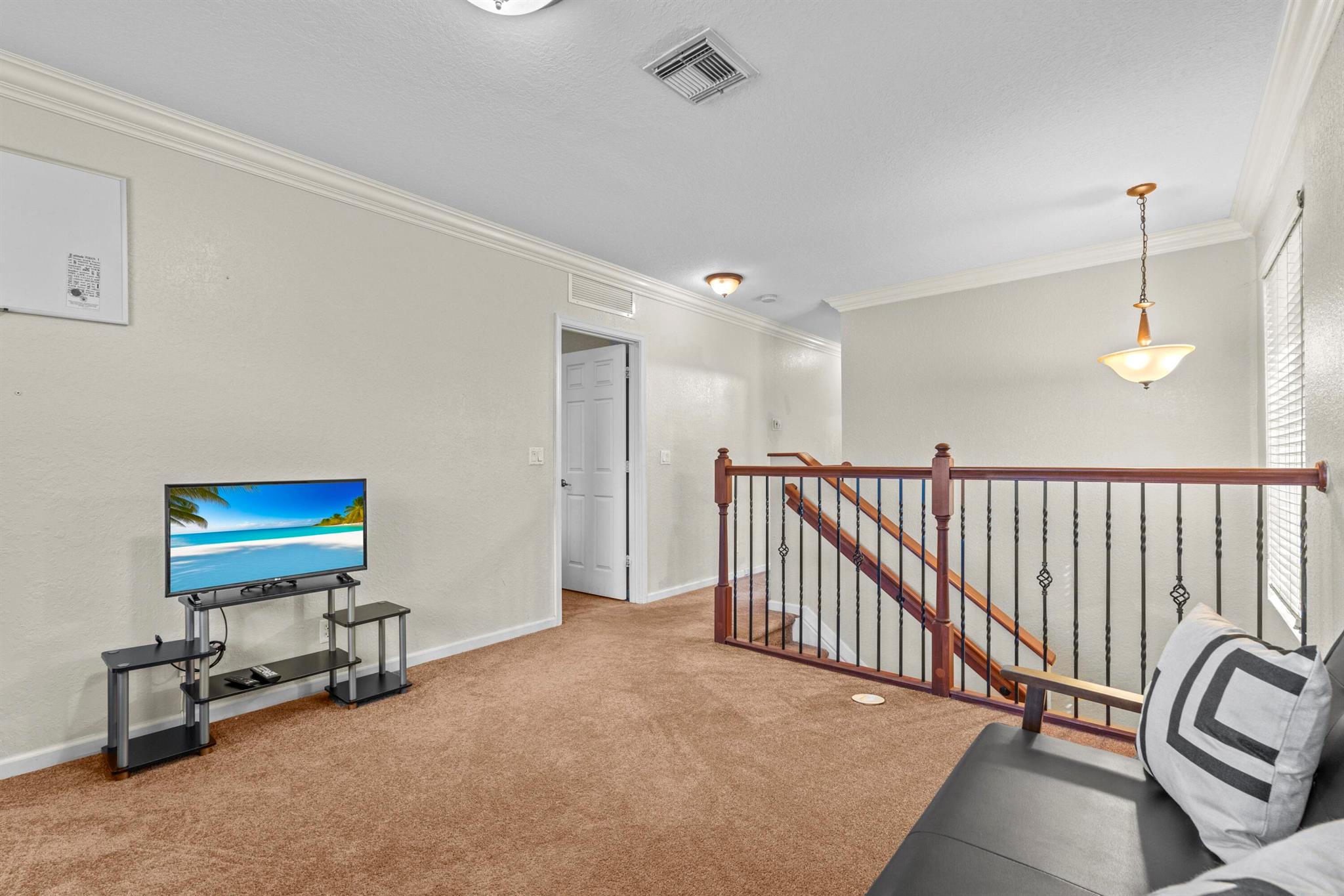 THOUSAND OAKS - Residential