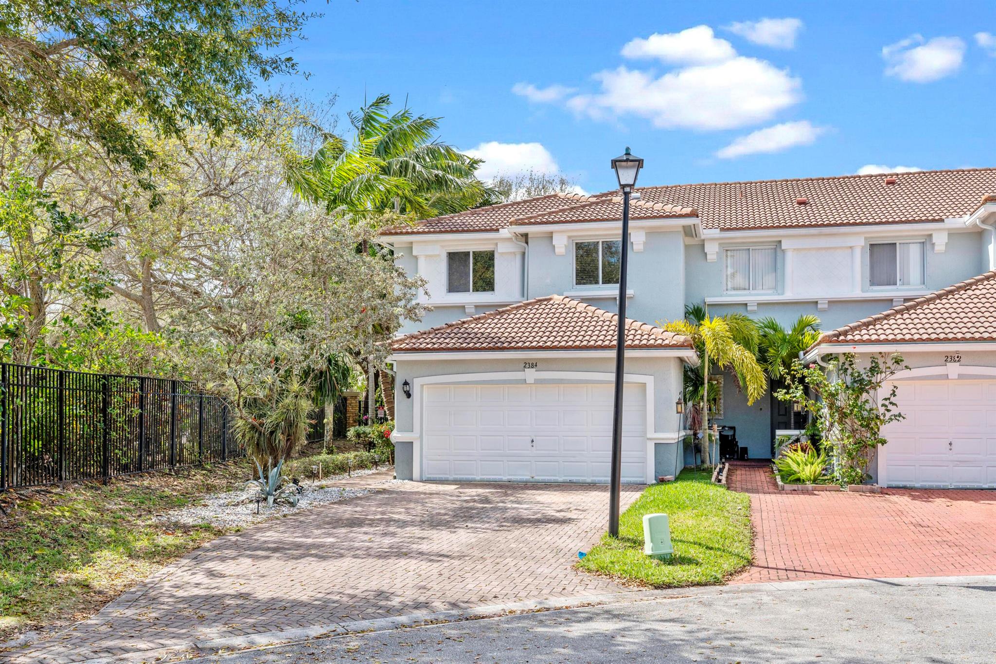 THOUSAND OAKS - Residential