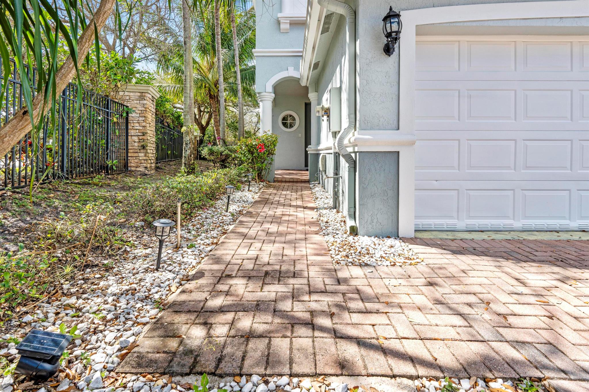 THOUSAND OAKS - Residential