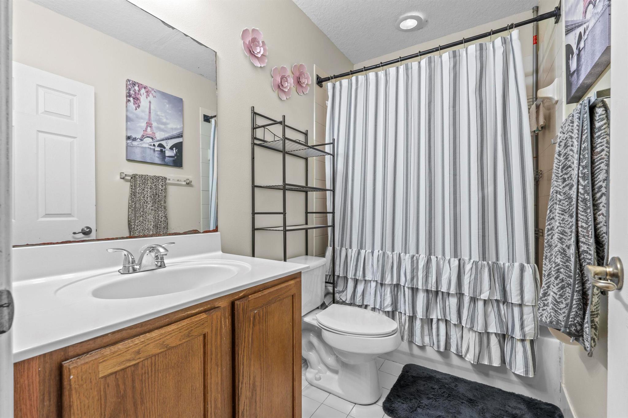 THOUSAND OAKS - Residential