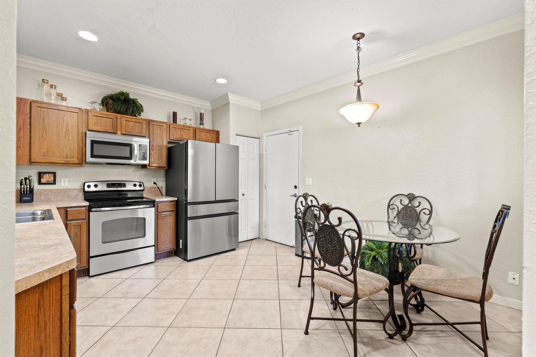 THOUSAND OAKS - Residential