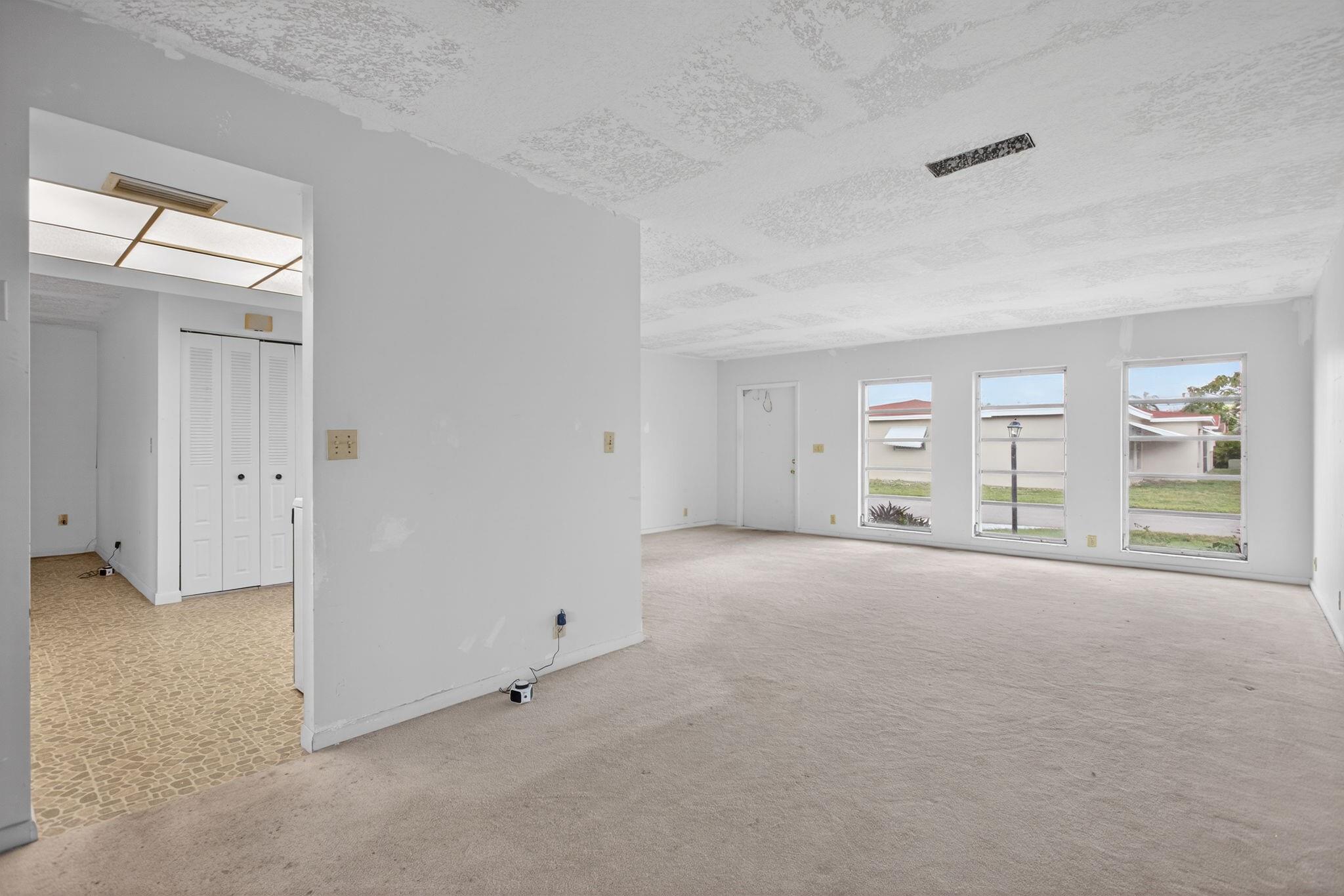 CRYSTAL LAKE 4TH SEC - Residential