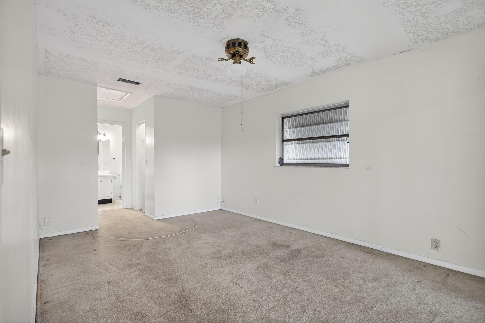 CRYSTAL LAKE 4TH SEC - Residential