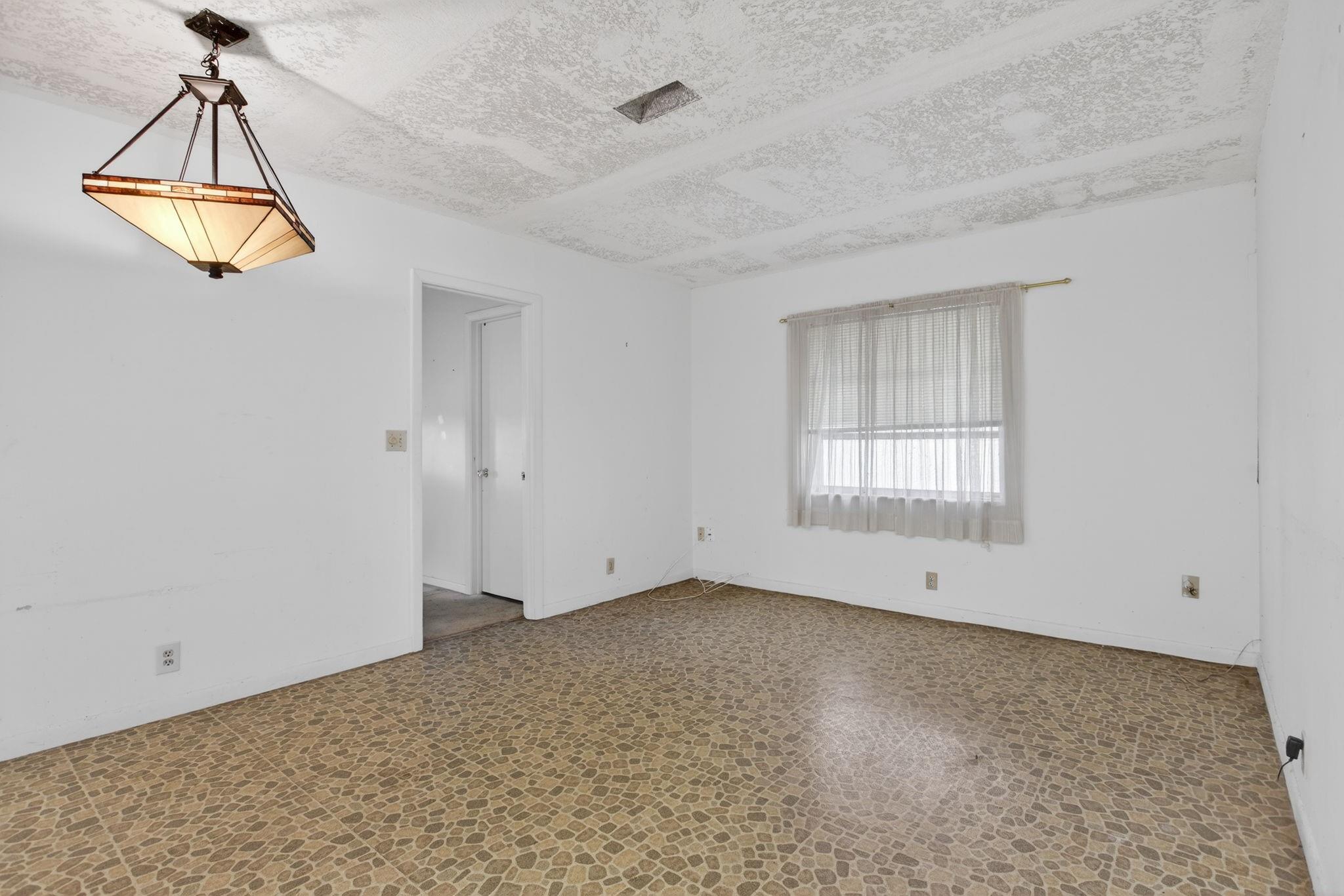 CRYSTAL LAKE 4TH SEC - Residential