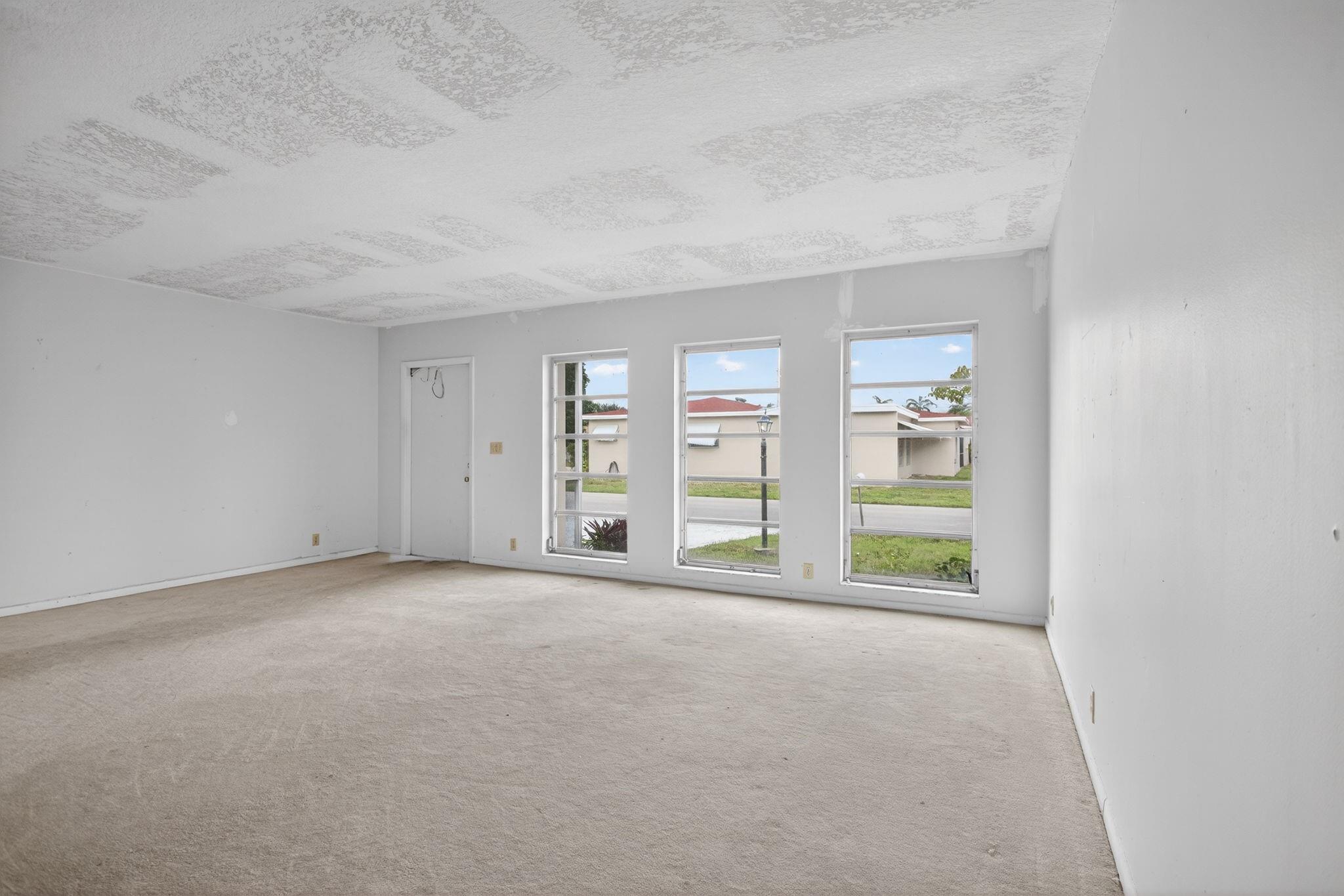 CRYSTAL LAKE 4TH SEC - Residential