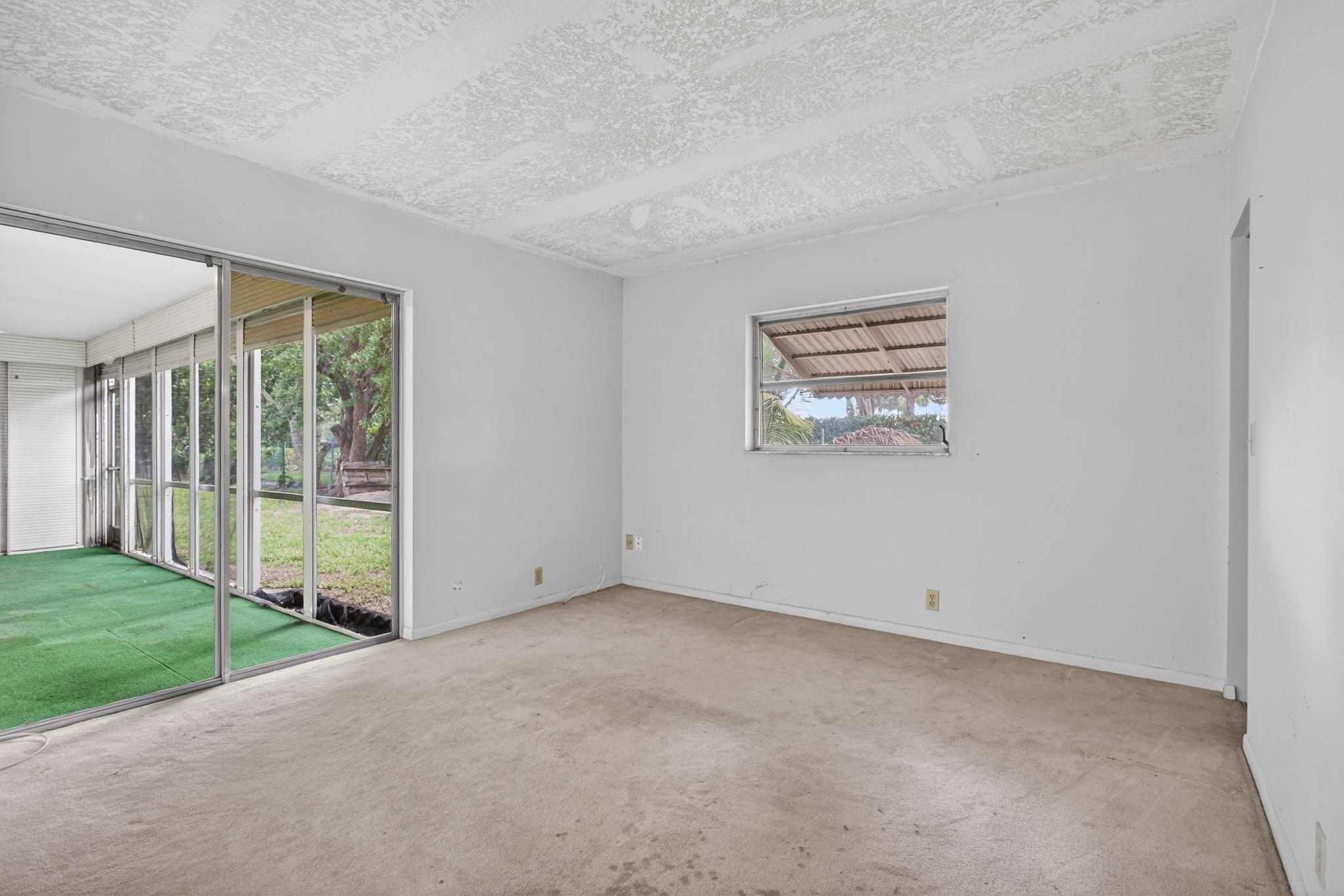 CRYSTAL LAKE 4TH SEC - Residential