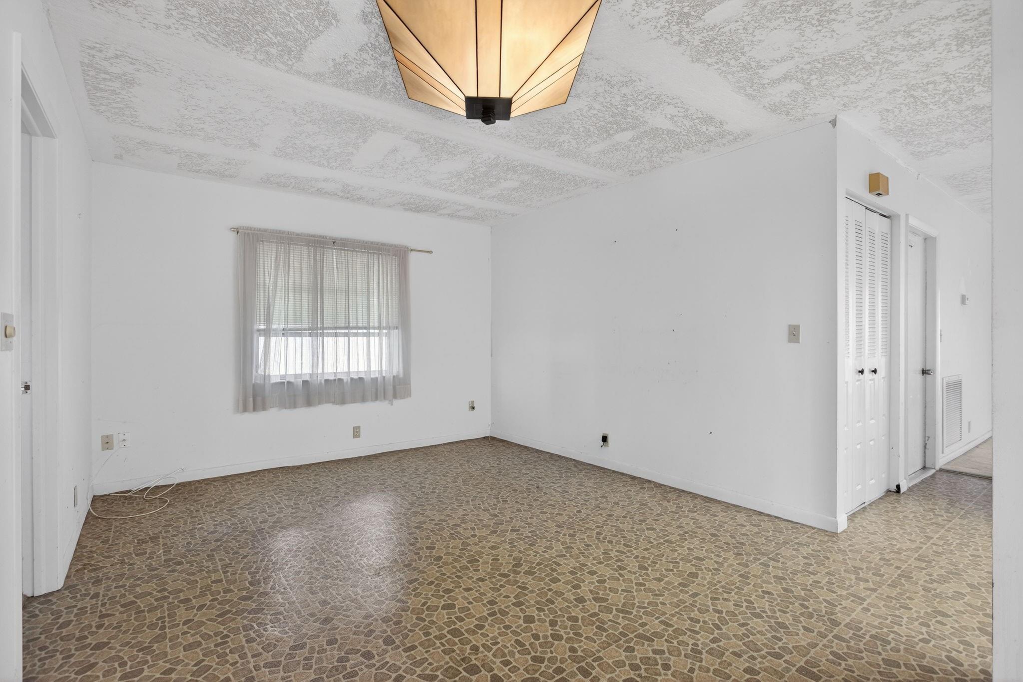 CRYSTAL LAKE 4TH SEC - Residential