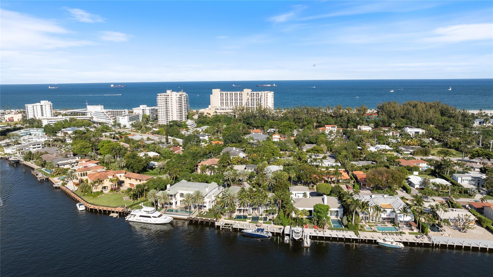 1313 E LAKE DR, Fort Lauderdale, FL, 33316/$45,000 3 1313 E LAKE DR