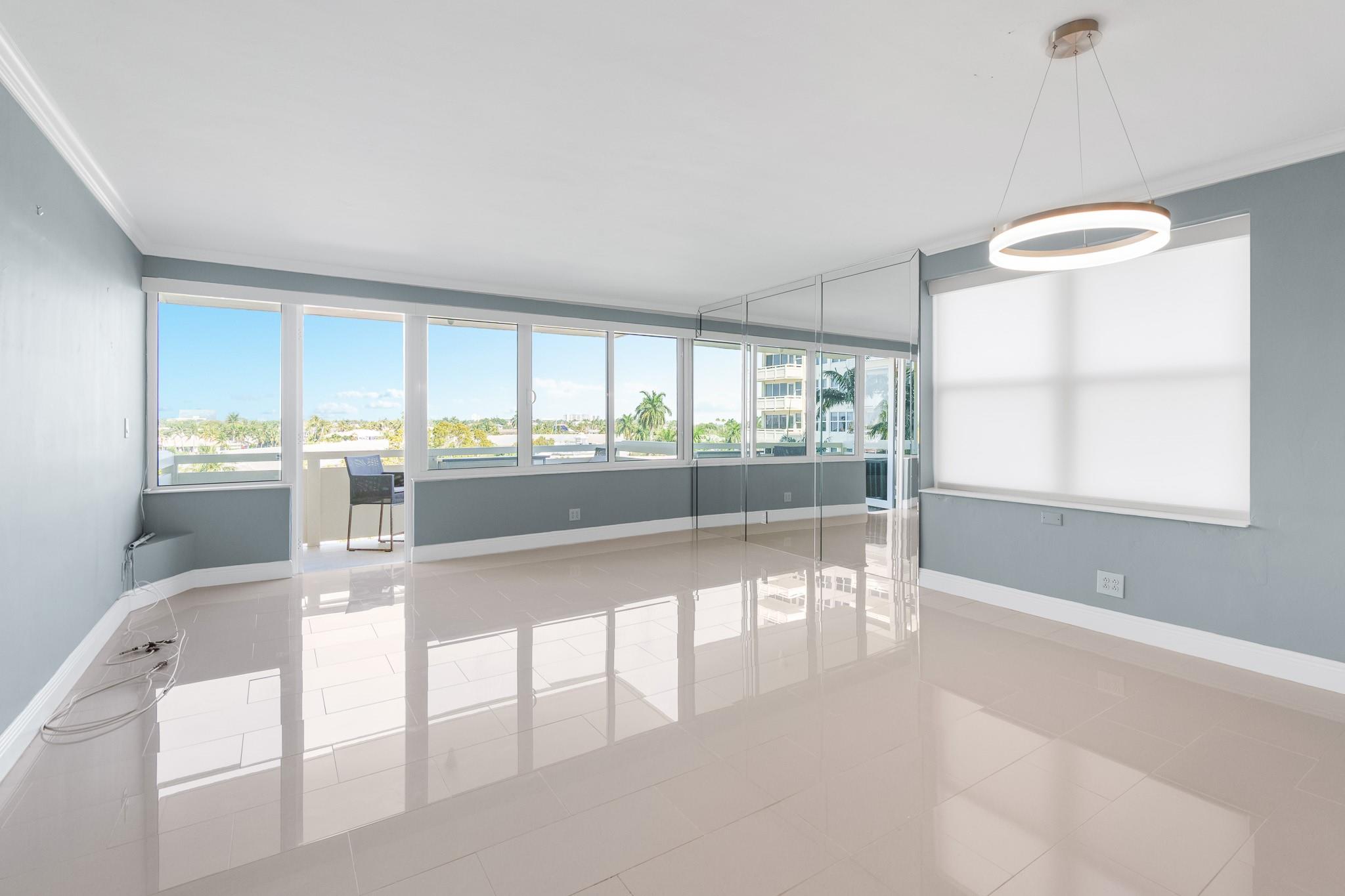 Coral Ridge Towers North - Residential