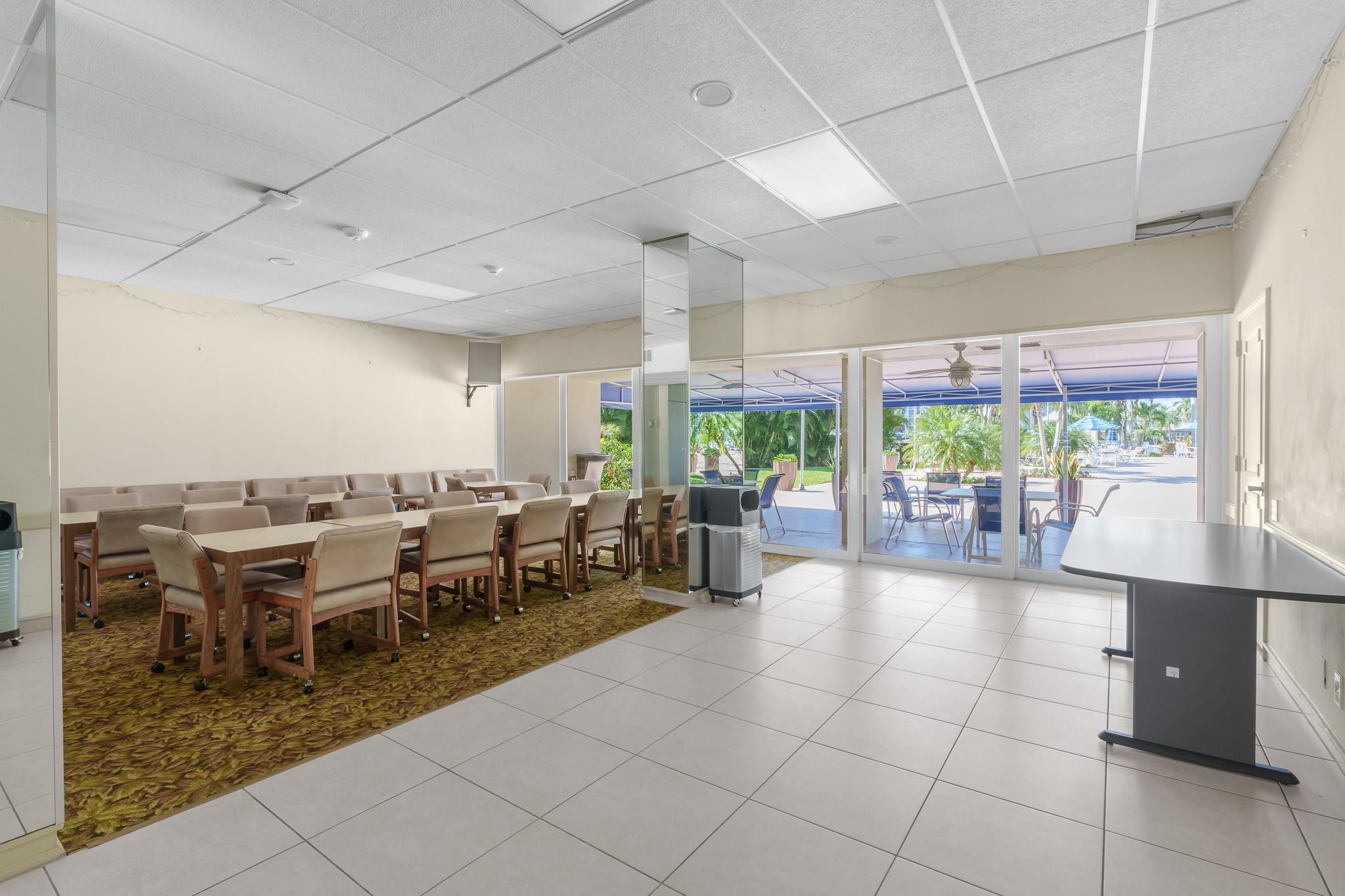 Coral Ridge Towers North - Residential