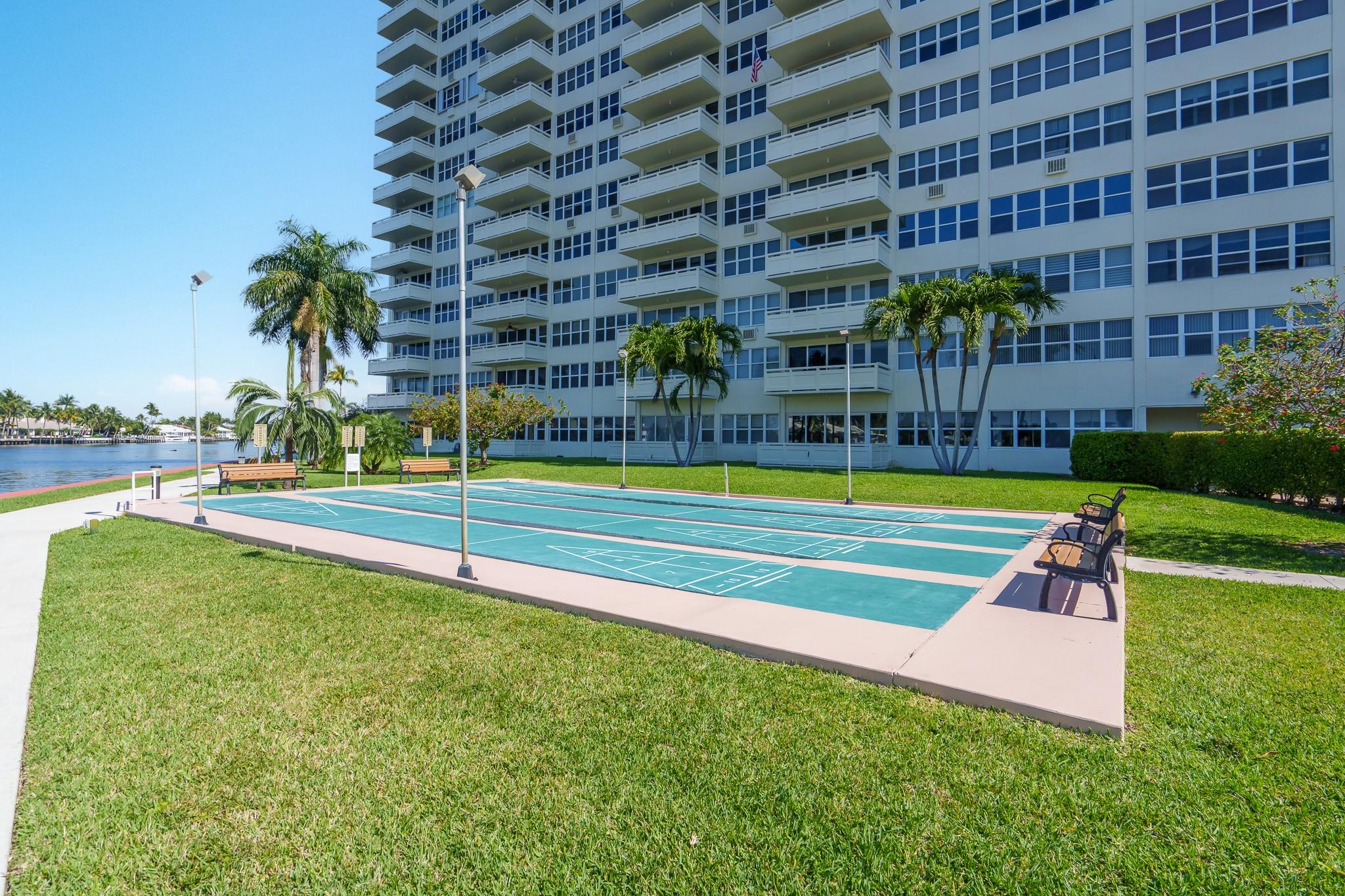 Coral Ridge Towers North - Residential