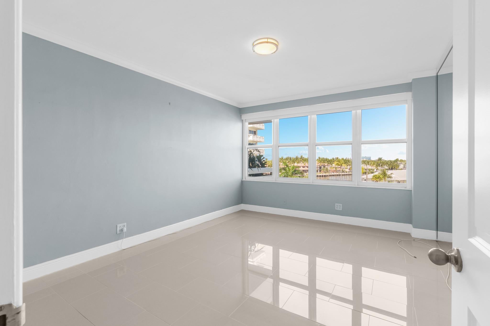 Coral Ridge Towers North - Residential