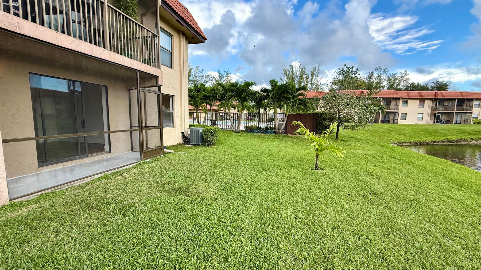 WOODS AT BOCA DEL MAR CON - Residential