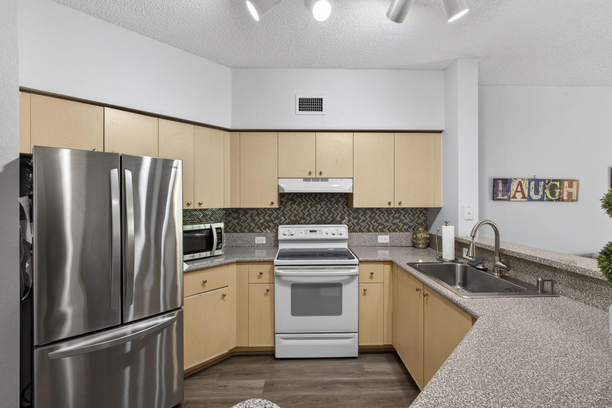 KENSINGTON OF ROYAL PALM BEACH CONDOI - Residential