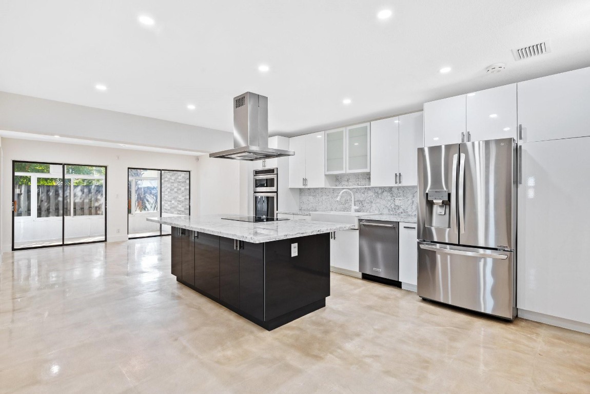 Coral Ridge Country Club - Residential Income