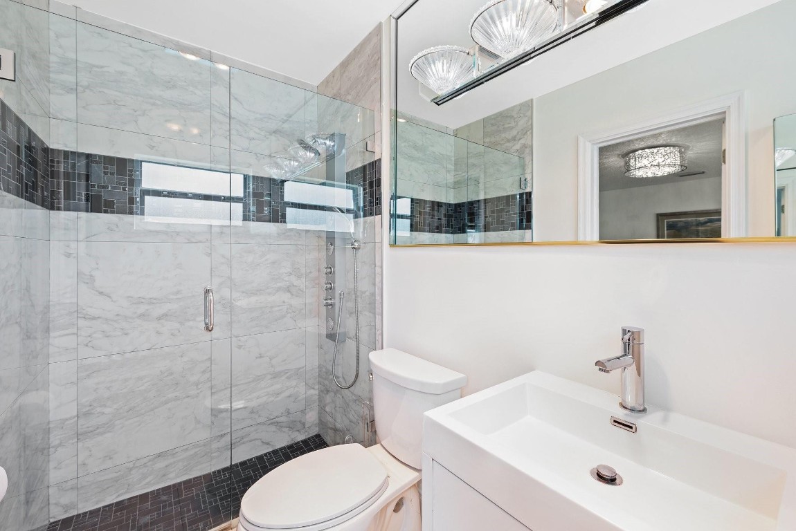 Coral Ridge Country Club - Residential Income