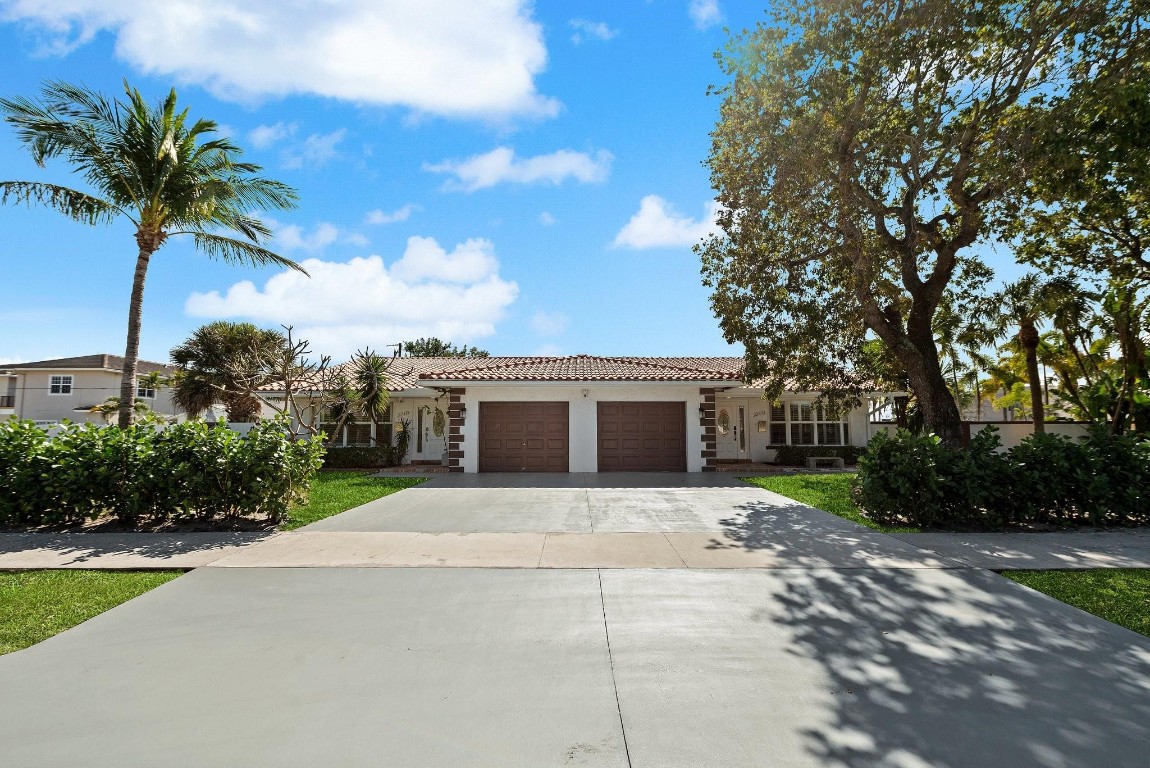 Coral Ridge Country Club - Residential Income