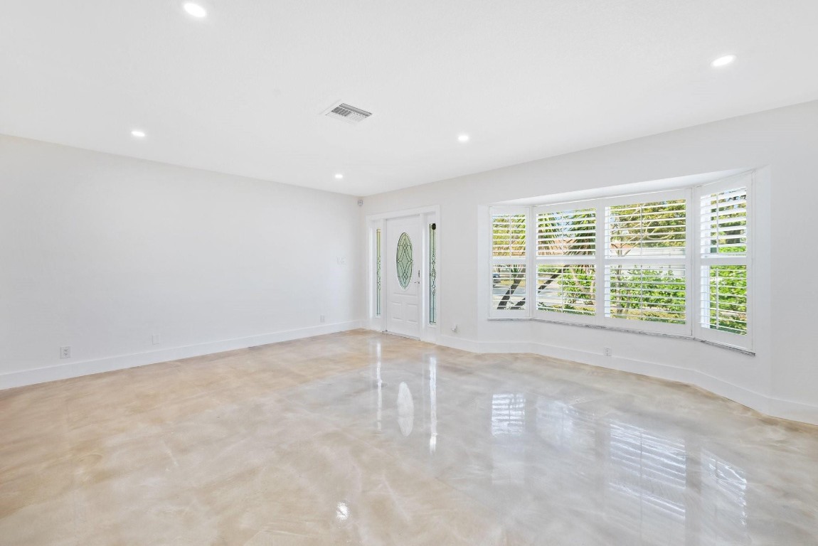 Coral Ridge Country Club - Residential Income