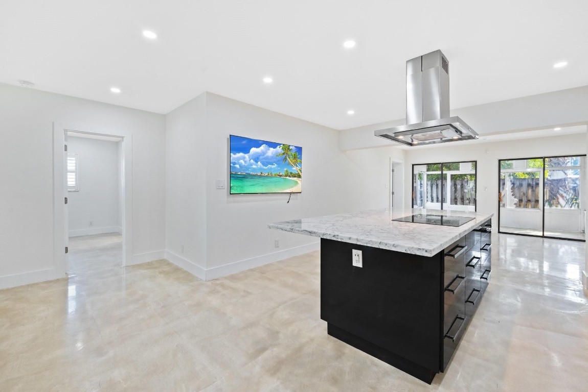 Coral Ridge Country Club - Residential Income