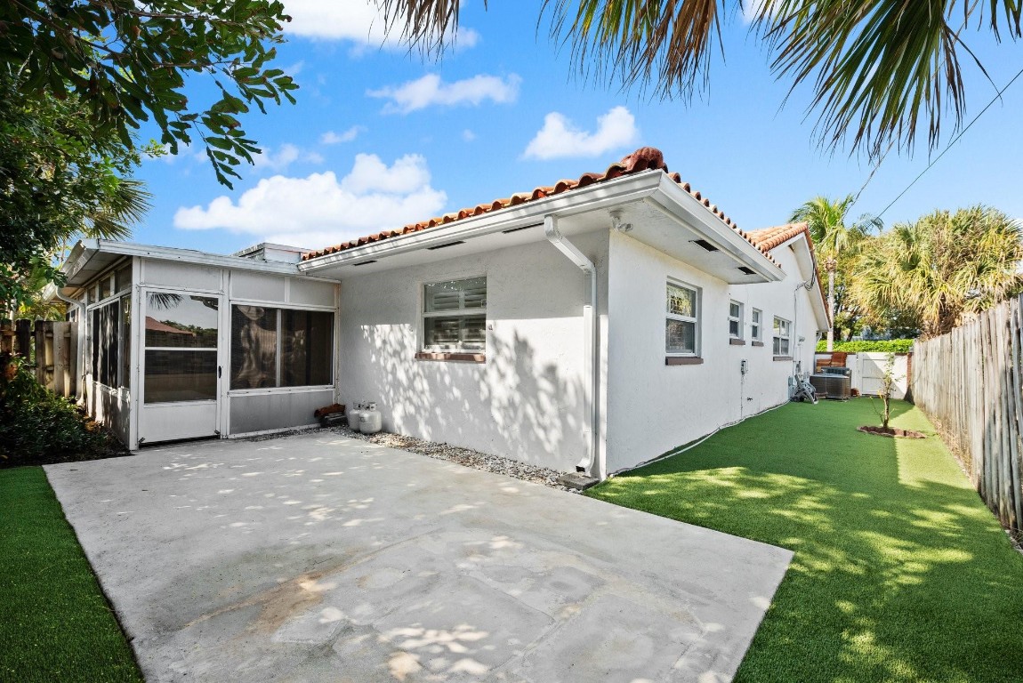 Coral Ridge Country Club - Residential Income